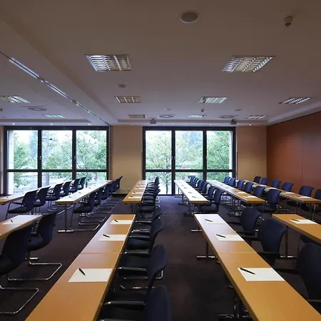 Intercityhotel 4*